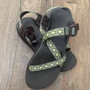 Chaco Brown Side Buckle Sandals Sz 9